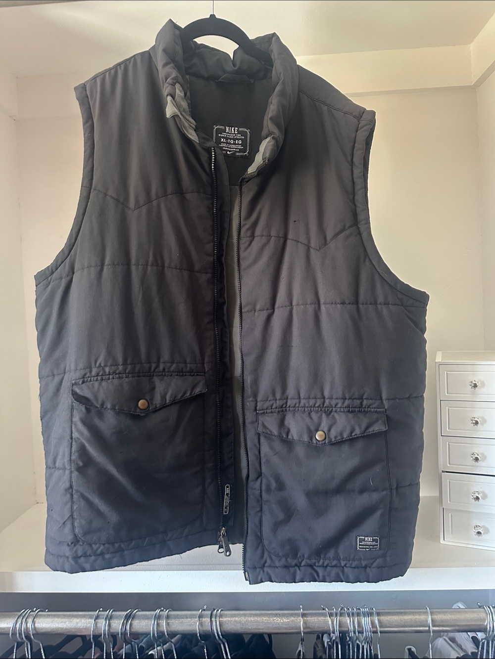 Nike Men's Quilted Puffer Vest - Black